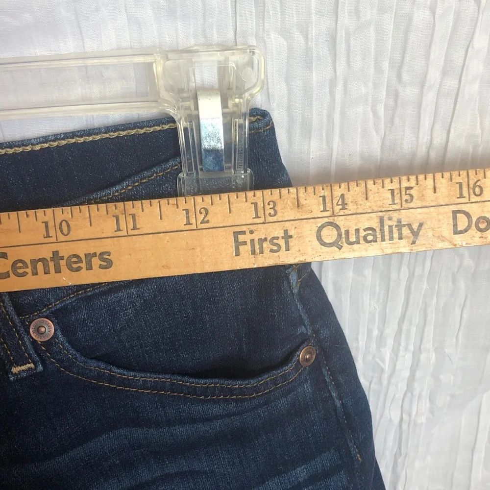 7 FOR ALL MANKIND sz 2 denim shorts w/ fringe & LOFT rust short sleeve lace top